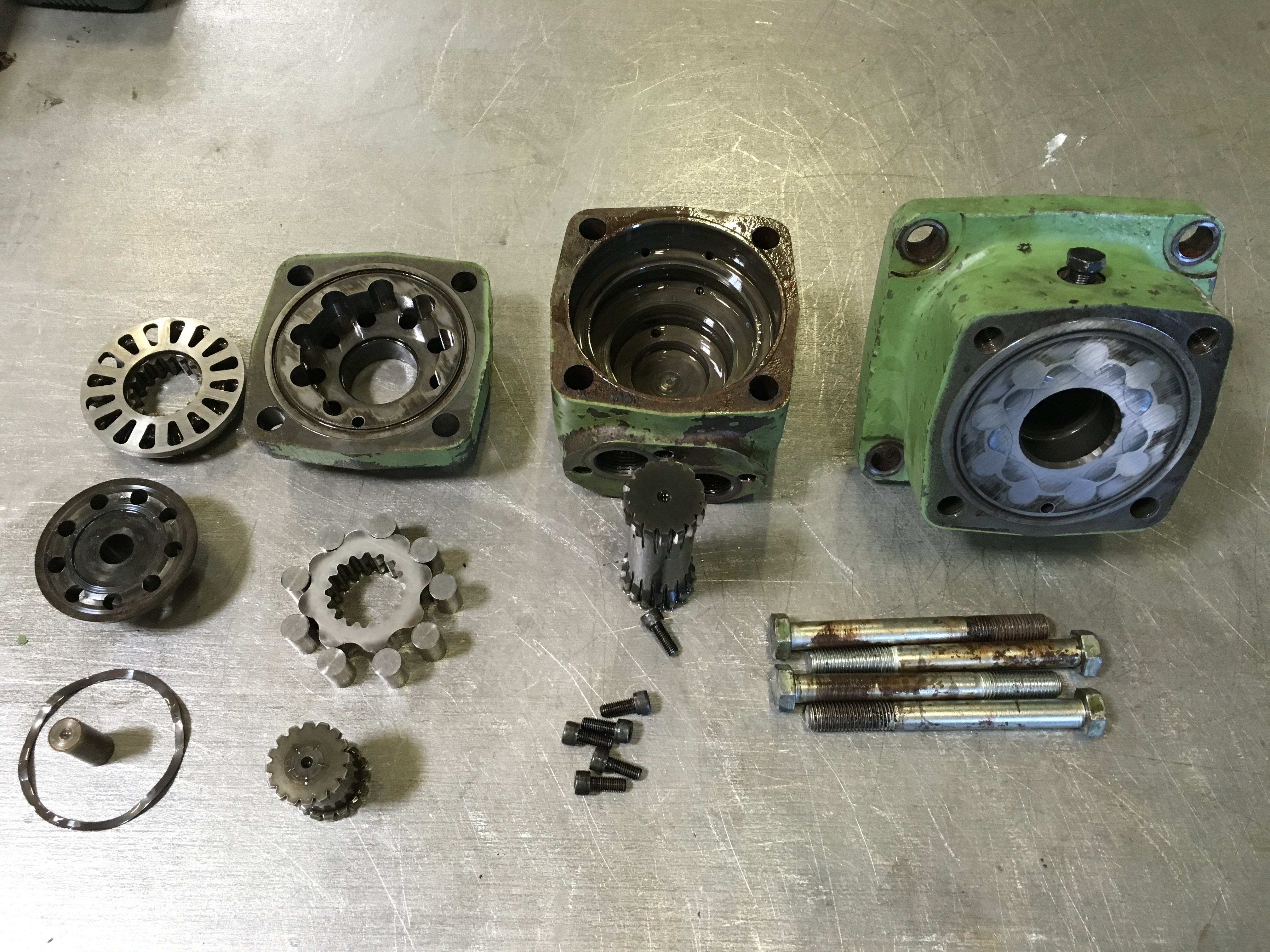 remise-en-etat-dun-moteur-hydraulique-sauer-omv-315